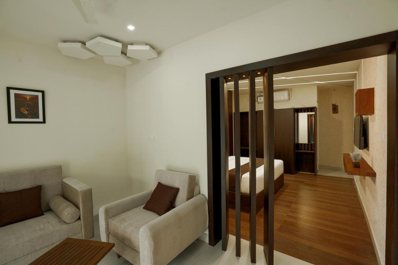 Iron Bridge Cove Villa Meppadi Bagian luar foto
