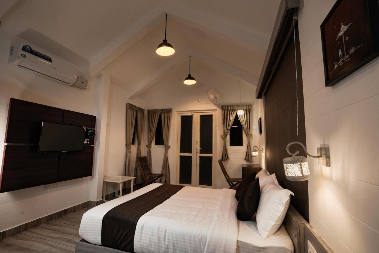 Iron Bridge Cove Villa Meppadi Bagian luar foto
