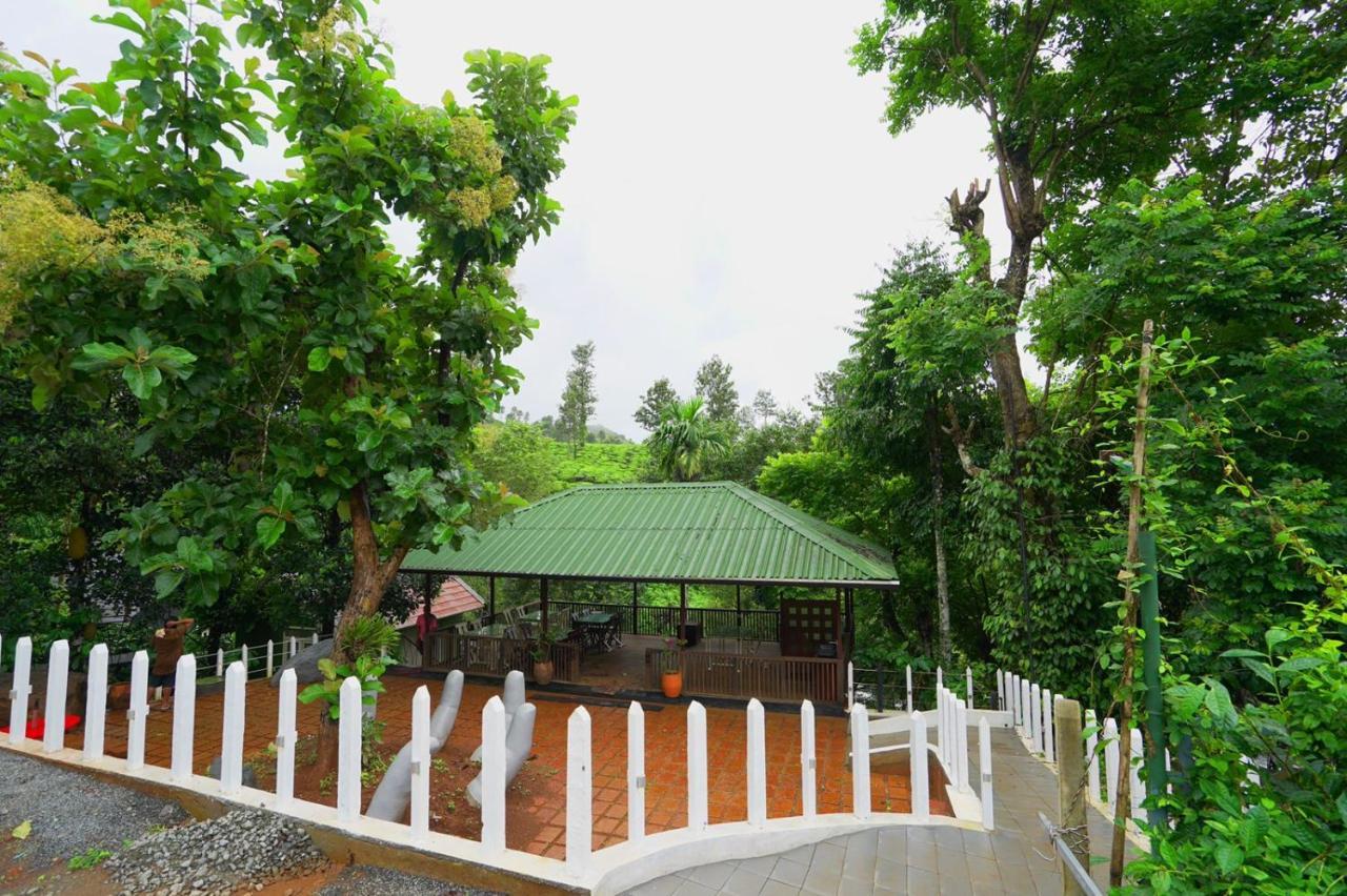 Iron Bridge Cove Villa Meppadi Bagian luar foto