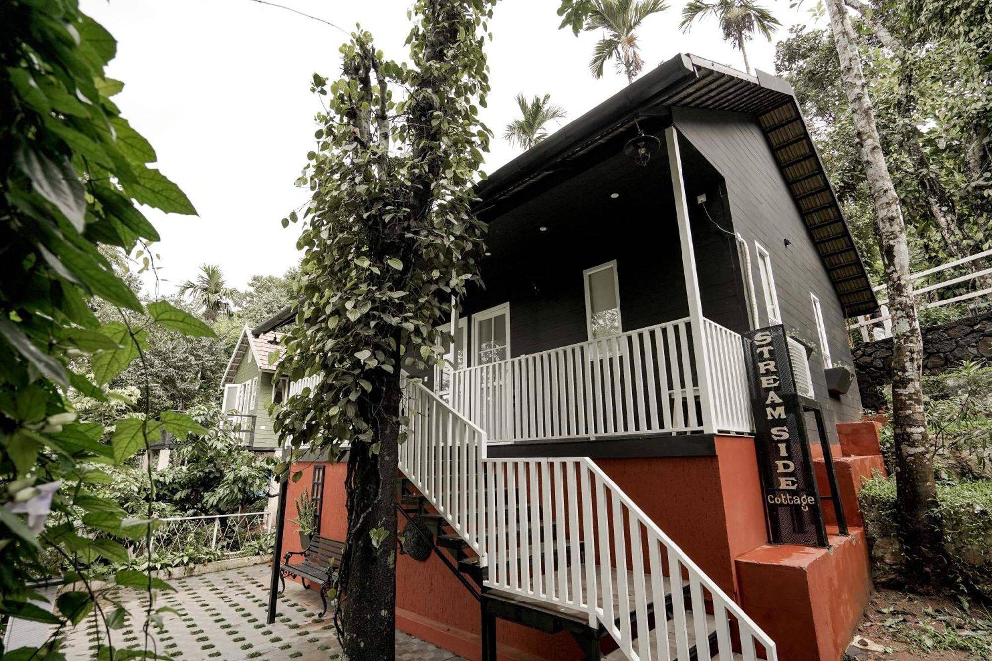 Iron Bridge Cove Villa Meppadi Bagian luar foto